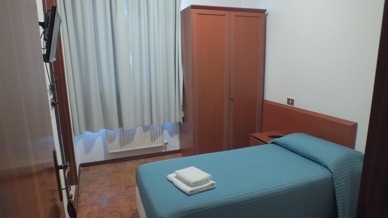 Albergo Ristorante Casabianca San Vito al Torre Eksteriør billede